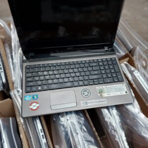 Laptop-Stack HP / Dell / Lenovos…. 2 Generation Alles funktioniert und wurde im eingeschalteten Zustand getestet Marken: HP, Dell, Lenovo, Acer, Asus und mehr Mit RAM und Akku Note: A & B Speicher: 4 GB und 8 GB Festplatte: 320 GB und 500 GB CPU: Core i3-2th, Core i5-2th, i7-2th Layout: QWERTY