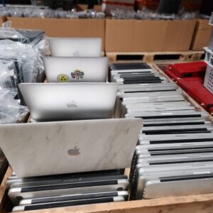 MacBook Air / MacBook Pro Verschiedene Modelle, gemischte Charge Zustand: Gebraucht, nicht getestet Ram: Mit / Ohne Festplattenlaufwerk: Mit/Ohne Laptops können Folgendes enthalten: Defekter Bildschirm, Kratzer