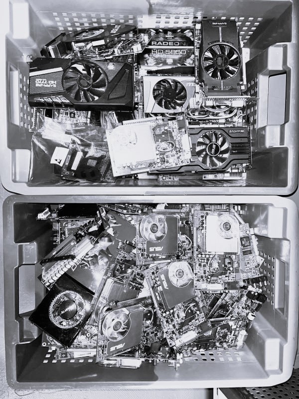 LOT-Graphic-Cards-.jpg LOT Graphic Cards GTX / GeForce / Radeon – Bild 1